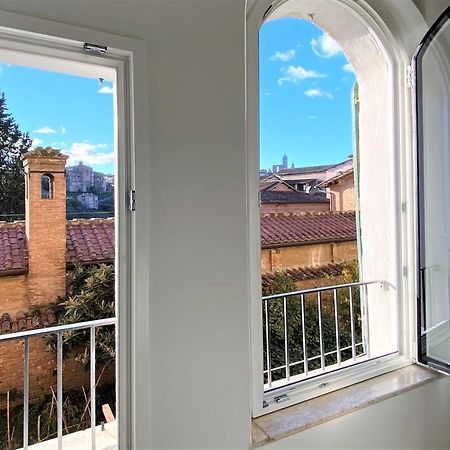 Casa Ilaria - Luminoso Appartamento Con Vista Nel Centro Storico Siena Exterior photo