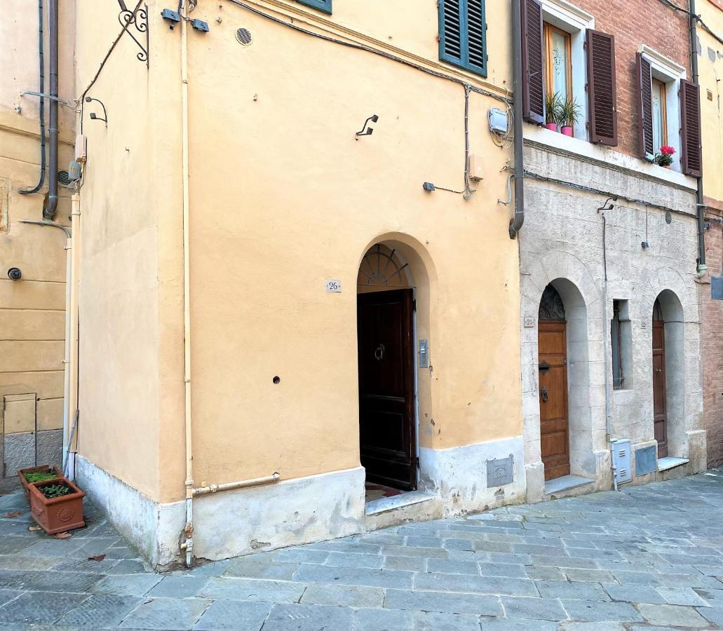 Casa Ilaria - Luminoso Appartamento Con Vista Nel Centro Storico Siena Exterior photo